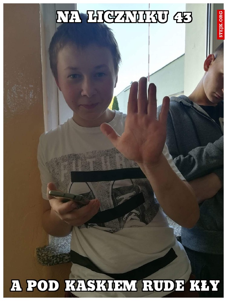 A pod kaskiem rude kły