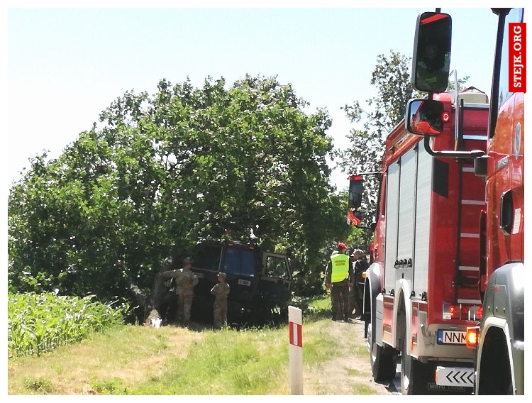 Jadą w kolumnie z określoną prędkością prowadzeni przez pojazdy ŻW a mimo to nie potrafią się utrzymać na drodze. 